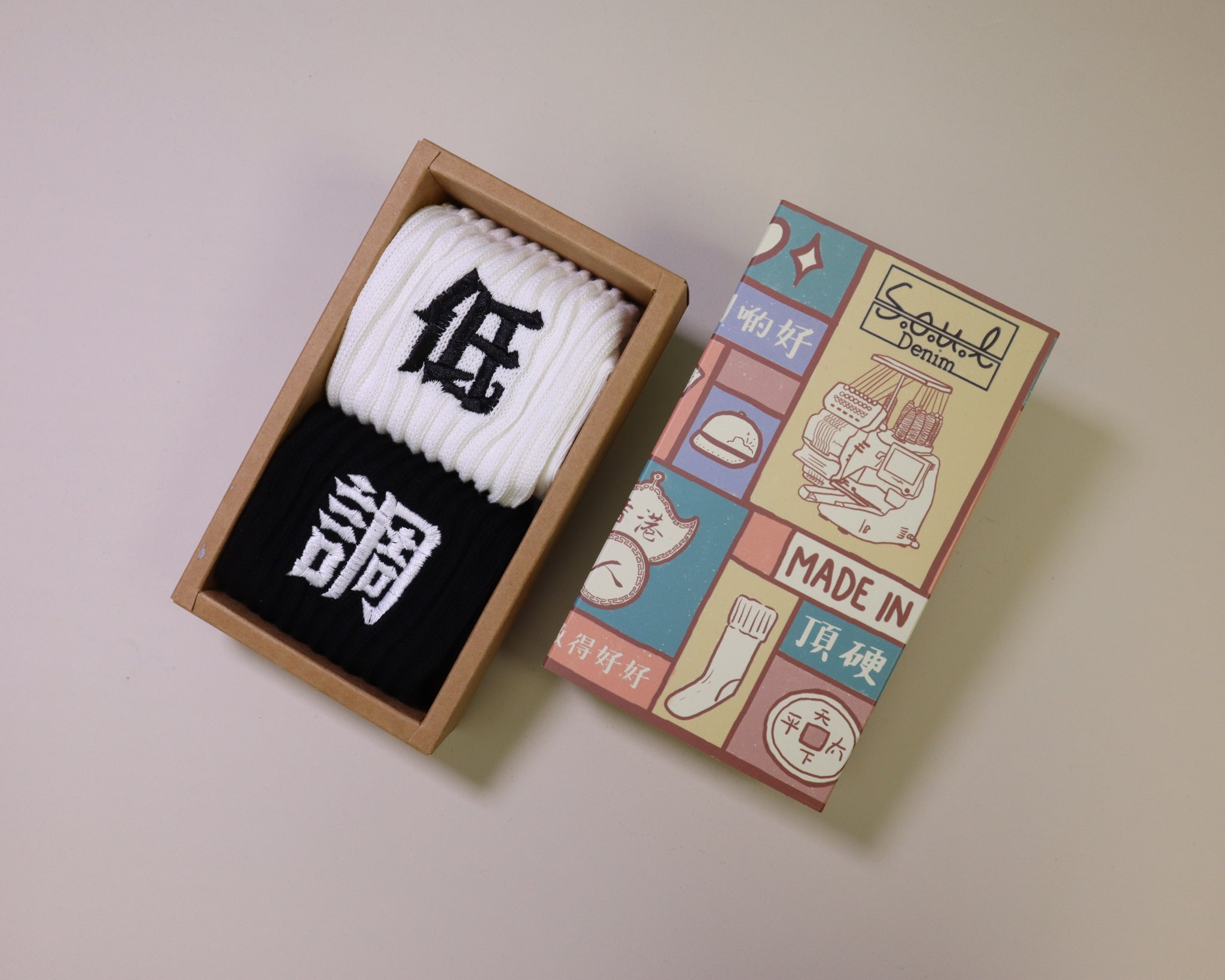 低調｜刺繡襪