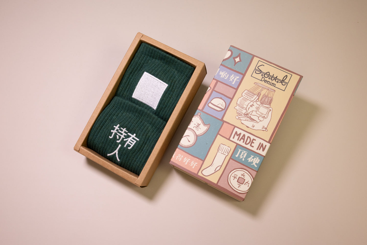 白卡持有人｜刺繡襪(多款)