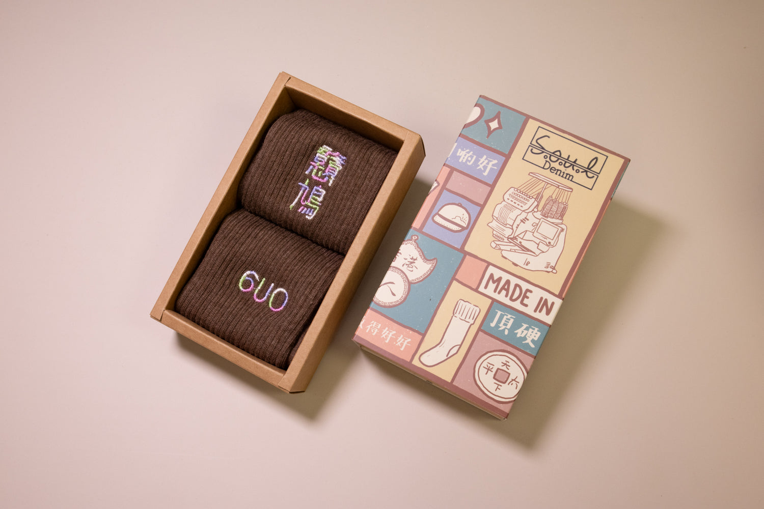 戇鳩 6UO｜刺繡襪(多款)