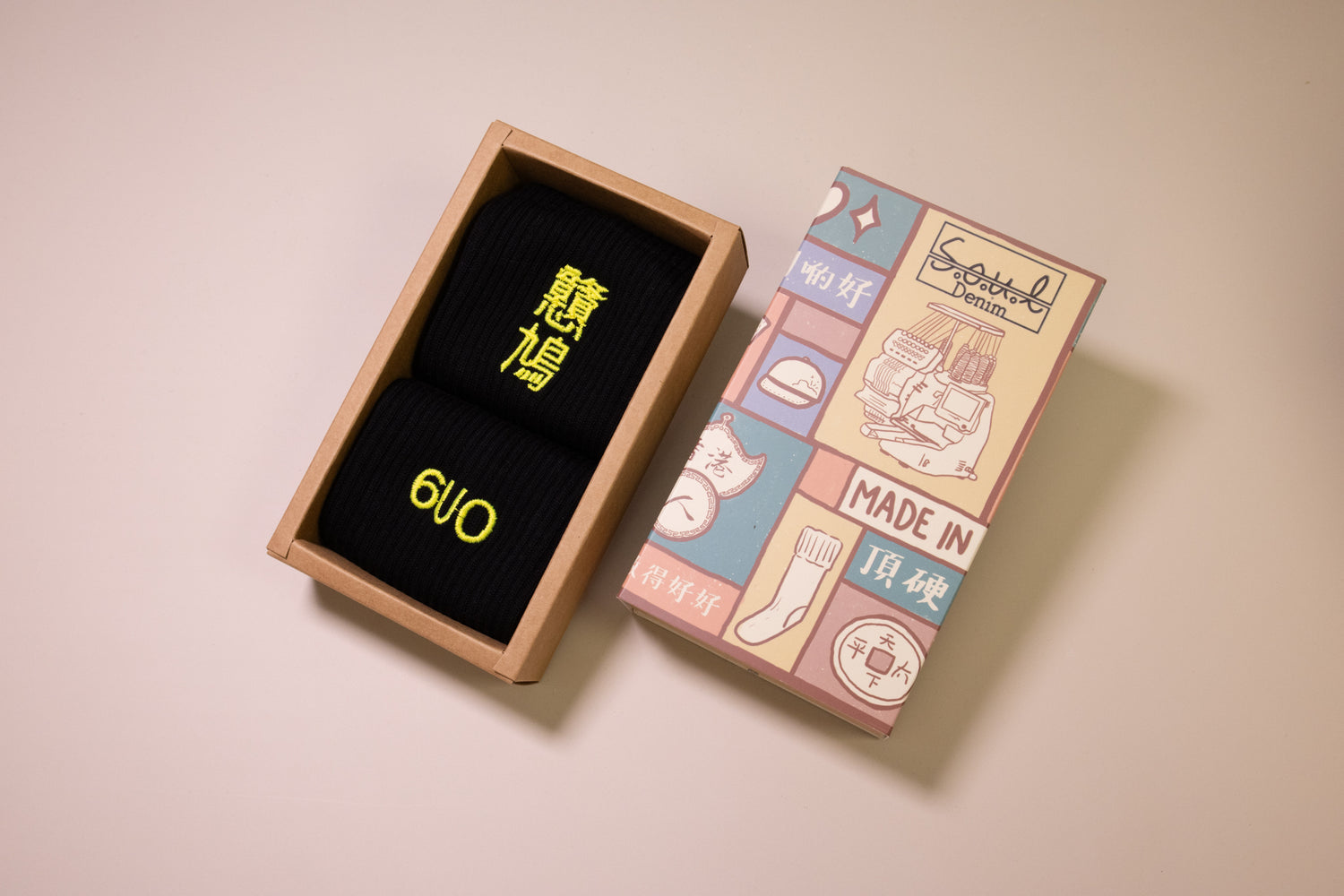 戇鳩 6UO｜刺繡襪(多款)