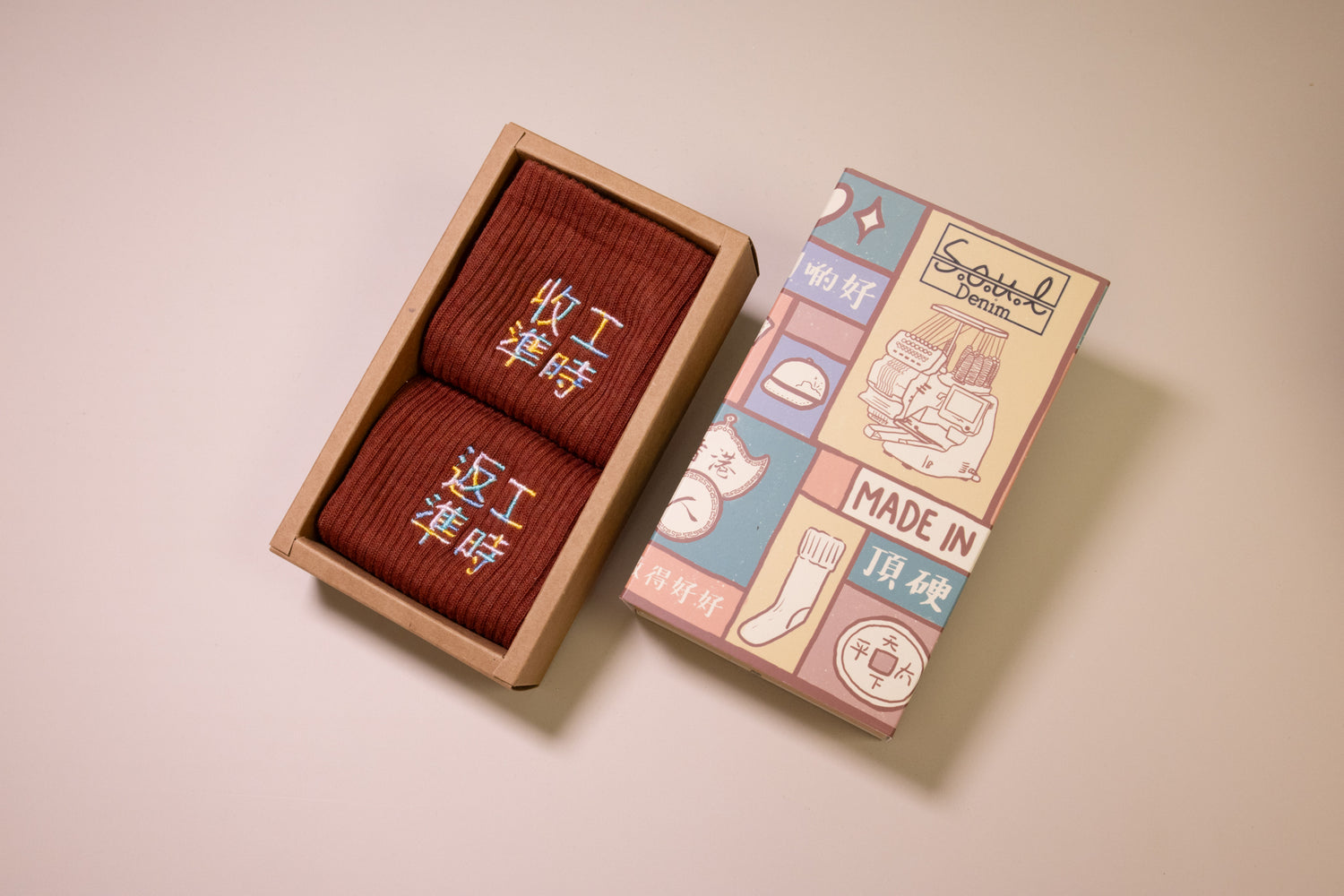 返工準時 收工準時｜刺繡襪(多款)