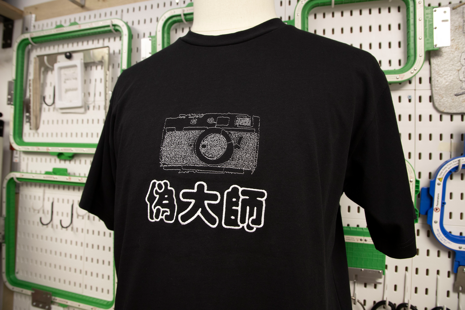 偽大師 黑色圓領T-Shirt - SOUL.DENIM